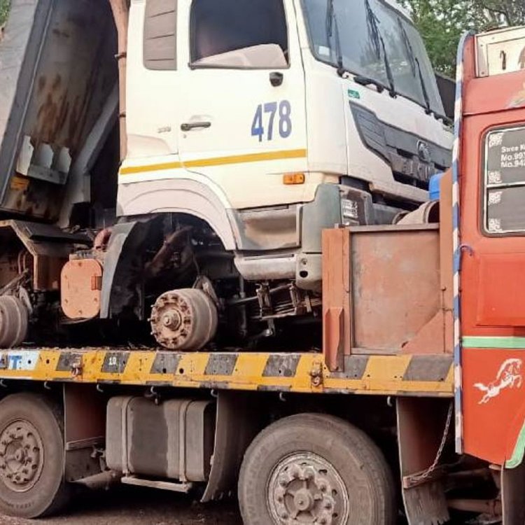 कबाड़ में बिकने गुजरात जा रहे तीन ट्रक जब्त:15.34 लाख की टैक्स चोरी का खुलासा,उड़नदस्ता टीम ने की कार्रवाई, ट्रेलर पर लगा 10-10 हजार का जुर्माना